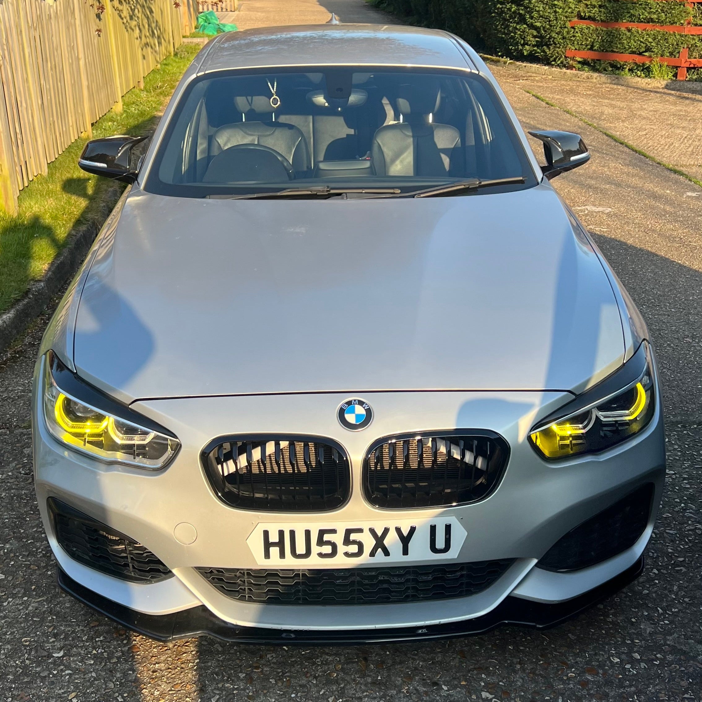 1 SERIES F20 GLOSS BLACK SINGLE SLAT FRONT GRILLS (15-19)